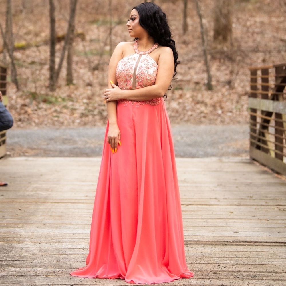Prom/ evening gown wore once for an engagement photoshoot